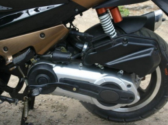 В Поворино молодой человек угнал скутер, припаркованный возле кафе