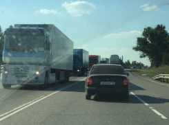 Коллапс на воронежском участке трассы М-4 «Дон»: пробка длиною в 15 километров 