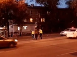 Умилительный поступок ДПС показали на светофоре в Воронеже 