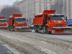 «Где 376 машин?»: в мэрии объяснили, почему на уборку Воронежа выходит не вся техника
