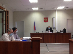 Экс-прокурор и сын судьи Воронежского облсуда предстал перед судом в Липецке