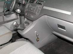 В Воронеже пьяный работник автомойки угнал «Форд-Фокус»