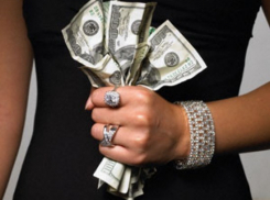 27-летняя жительница Воронежской области истратила 650 тысяч рублей, принадлежавших бывшему мужу