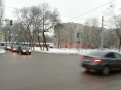 На светофор для красоты пожаловались воронежские автомобилисты 