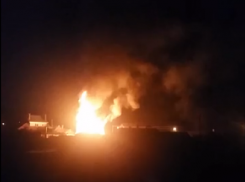 В Воронеже дотла сгорела гараж недалеко от больницы