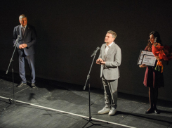 Платоновскую премию в миллион рублей вручили худруку Платоновфеста Михаилу Бычкову