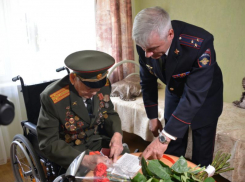 97-летний ветеран ВОВ из Донбасса получил российский паспорт в Воронеже