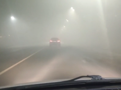 Едкий дым заволакивает воронежскую трассу по ночам