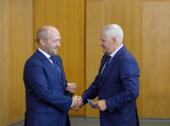 Стали известны расходы бюджета на содержание нового пенсионера в областной думе 