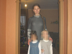 Мать изнасилованной церковным служкой воронежской девочки взяли под стражу