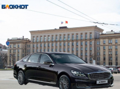Новая VIP-иномарка с госномерами «001» появилась в гараже правительства Воронежской области