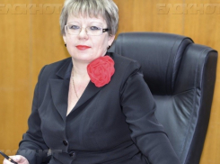 От «борца с экстремизмом» Ирины Кокоревой отворачиваются семилукские депутаты