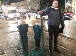 Огромные «Сапоги Петра I» появились в центре Воронежа