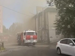 Серьёзный пожар случился в супермаркете «Перекрёсток» в Воронеже 