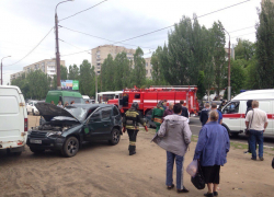 Пьяный водитель «Лады» устроил ДТП с 6 автомобилями в Воронеже и сбежал