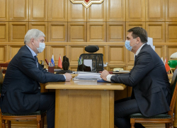 Губернатор Гусев встретился с «серым кардиналом» эпохи Гордеева