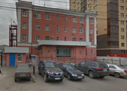 В Воронеже мужчина выпал из окна отдела полиции