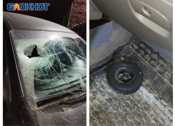 Колёсико от БПЛА пробило лобовое стекло машины с водителем в Воронеже