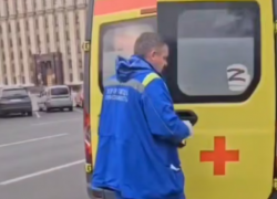 Добрый поступок совершили сотрудники ГИБДД под окнами воронежского правительства