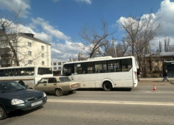 Три пассажирки пострадали в ДТП с автобусами на остановке в Воронеже 