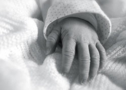 Пятимесячная девочка погибла после семейного отравления в Воронеже