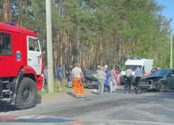 Последствия лобового ДТП с участием пенсионера показали воронежцы