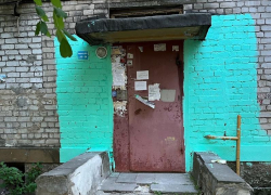 «Подъезд как маяк в темноте»: пранк от «креативной» УК вывел воронежцев из себя