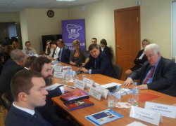 Депутаты Государственной Думы отчитались перед воронежской Общественной палатой