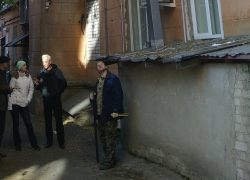 «В квартирах холодно, как в склепе»: жители воронежской многоэтажки в самом центре города мерзнут без тепла