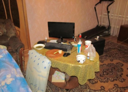 Следователи показали снимки дома, где воронежец забил гостя до смерти