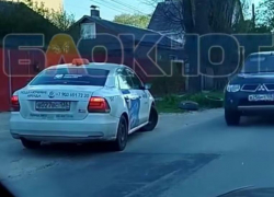 Хитрых таксистов, объезжающих пробки, сняли на видео в Воронеже 