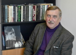 Руководитель воронежского театра юного зрителя попросил денег у губернатора Гордеева