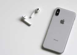 В Воронеже 17-летняя девушка с другом избили и украли у женщины IPhone 6s