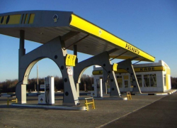 Воронежский губернатор заключил соглашение с «Роснефтью» и «КамАЗом»