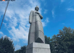 Полвека со дня открытия отметил памятник Кольцову в Воронеже