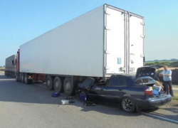 Воронежская семья насмерть разбилась в жутком ДТП с грузовиком 