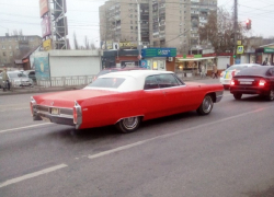 Раритетное купе американских VIP-персон неожиданно заметили в Воронеже