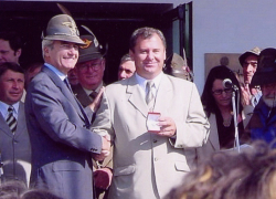 Воронежский чиновник получил награду от альпийского корпуса, который в годы войны оккупировал Россошанский район