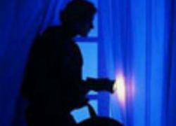 Похититель золотых украшений скрывался в шалаше у Воронежского водохранилища