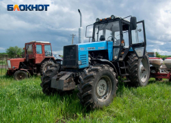 Пьяный водитель на тракторе улетел в кювет в воронежском селе