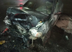 Стало известно, почему машина загорелась на дороге в Воронеже