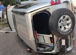 Опубликовано видео с перевернувшимся внедорожником на перекрестке в Воронеже