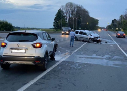 Опубликовано фото жесткой аварии с семью пострадавшими под Воронежем