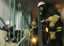Из горящей многоэтажки спасатели эвакуировали 17 человек в Воронеже