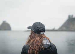 19-летний парень занялся сексом с 15-летней школьницей из Воронежа в её день рождения