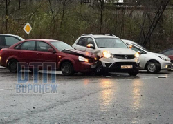 Из-за ДТП в Коминтерновском районе Воронежа образовалась пробка