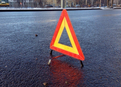 Водитель фуры Mercedes погиб при столкновении Daewoo Nexia на воронежской трассе