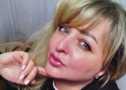 Опубликовано фото красотки-аферистки, которая могла обмануть воронежцев на 100 млн