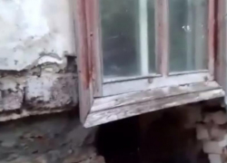 "Если доберется до нас, хана всем", - "подкрадывающийся" развал может разрушить дом воронежцев