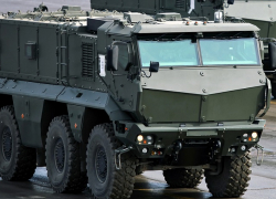 Колонна военной техники прошла в Воронеже по ВОГРЭСу